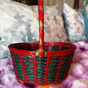 Wicker Woven Holiday Colored Red and Green Basket‎ with Handle